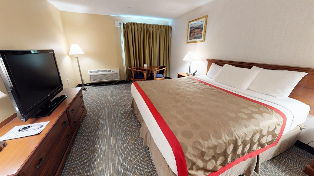 Hotel Ramada By Wyndham - Shenandoah Valley
