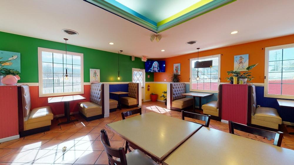 Ramada By Wyndham - Shenandoah Valley 3*