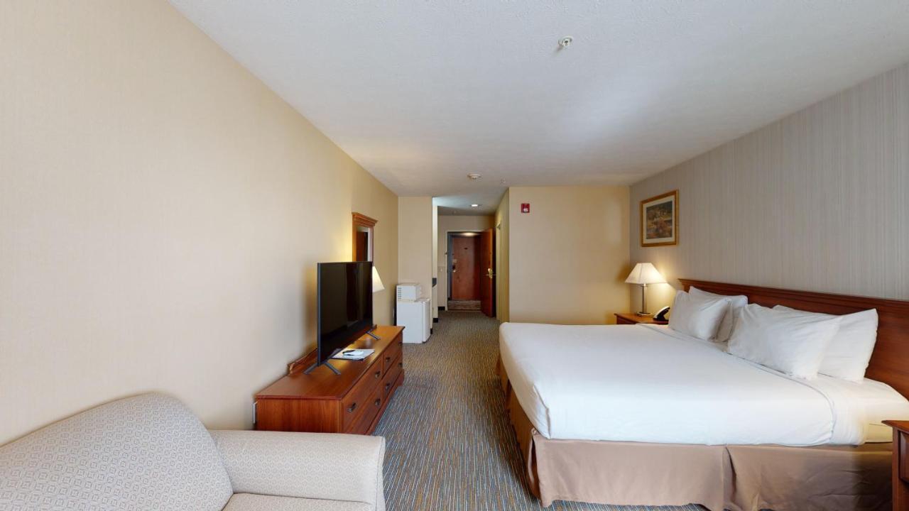 Ramada By Wyndham - Shenandoah Valley Strasburg